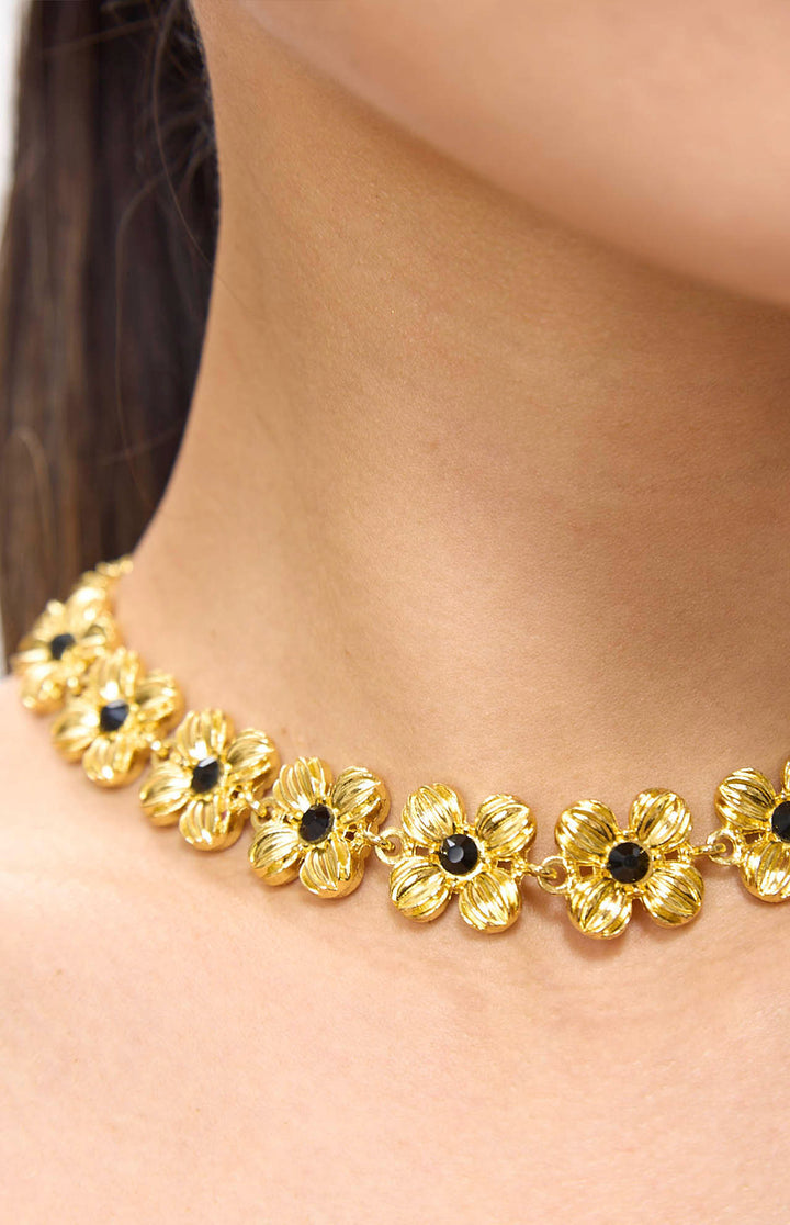 Eeva Retro Flower Golden Earrings & Necklace Set.
