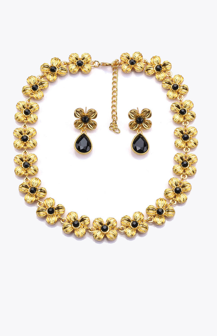 Eeva Retro Flower Golden Earrings & Necklace Set.